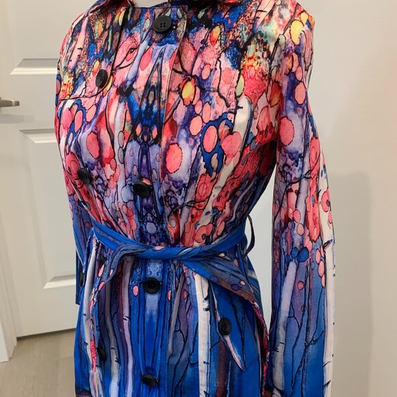 Raincoat - Picture 4 of 7